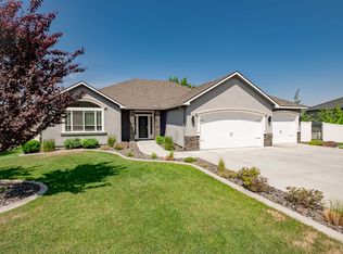 340 Soaring Hawk St, Richland, WA