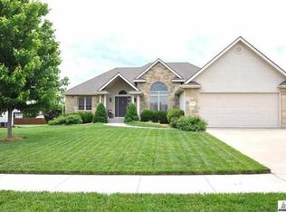 7809 SW 26th St, Topeka, KS 66614