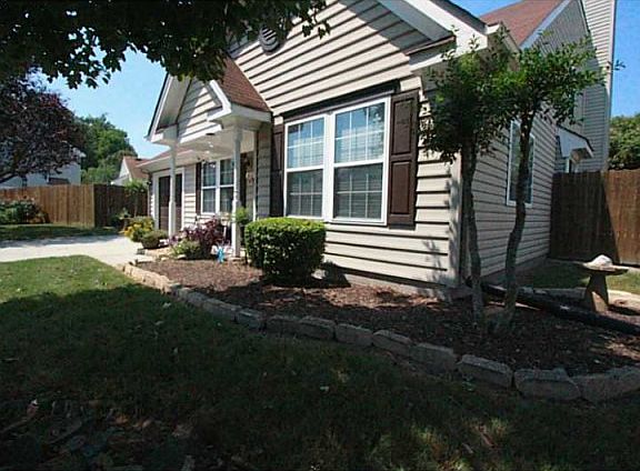 2nd image of 412 Kings Bishop Ct