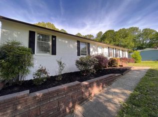 1148 Pine Knolls Rd, Kernersville, NC 27284