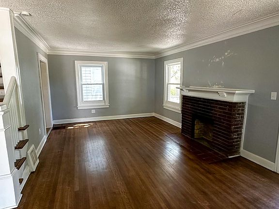 4th image of 5401 Wayne Ave