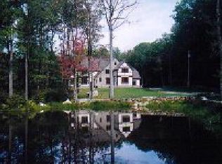 18 Trefoil Rd, Oxford, CT 06478