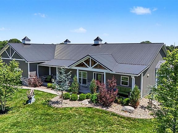2nd image of 219 Fieth Rd