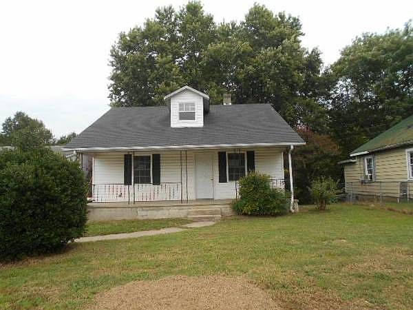 1st image of 253 Eastwood Dr