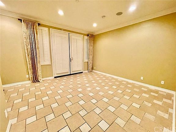 4th image of 15548 Sonora St