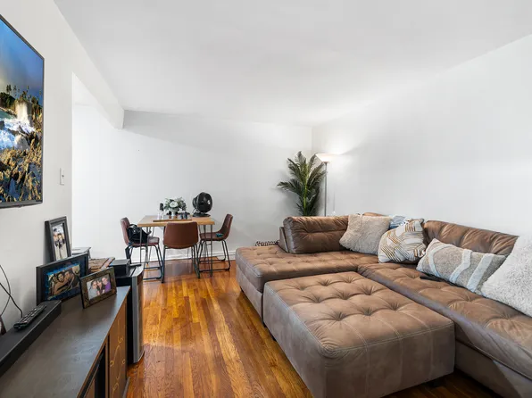 83-55 Woodhaven Boulevard image 2 of 23