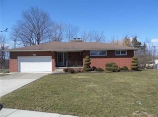 50 Beechwood Dr, West Seneca, NY 14224