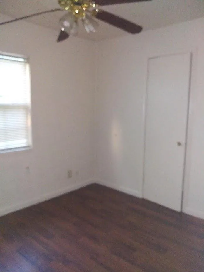 3 bed, 950 sqft, $1,150 — Photo 1