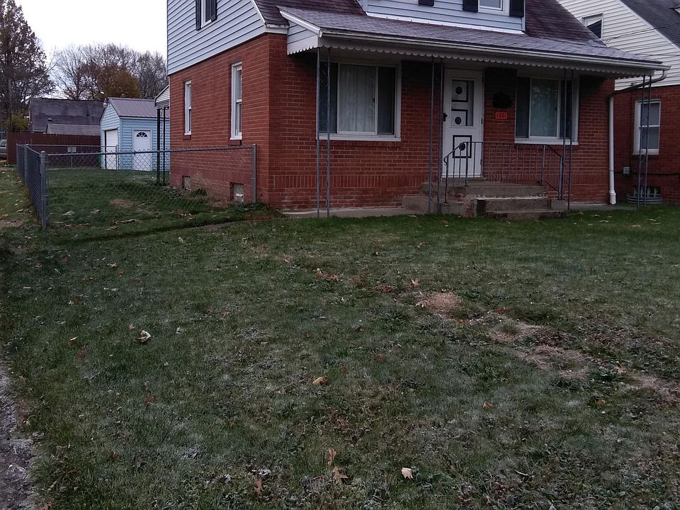 2nd image of 1331 Woodland Ave SE