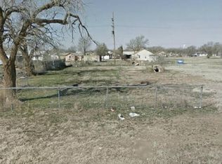 135 S 1st St, Slaton, TX 79364
