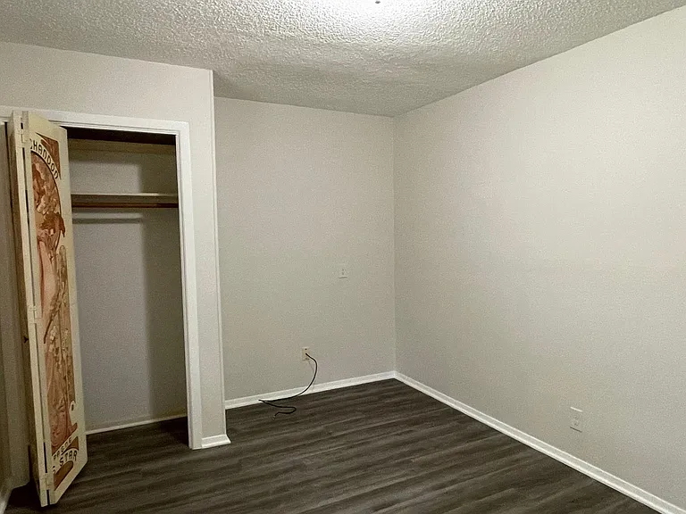13504 Lois Ln — Photo 17