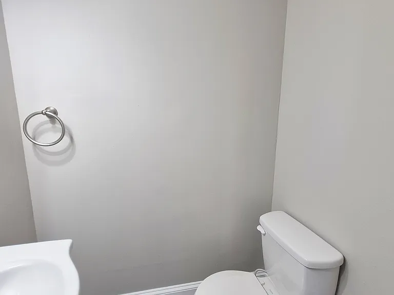 2113 Barton Ave — Photo 17