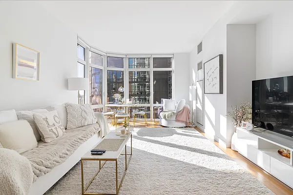 Sold by Compass | media 3