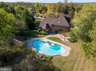 702 Rosewood Cir, Collegeville, PA 19426