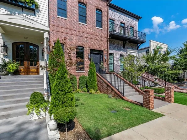 517 SE 6th St, Bentonville, AR 72712