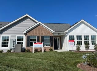 1042 Forest Oaks Dr, Butler, PA 16001