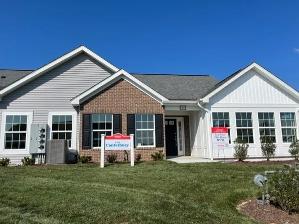 1042 Forest Oaks Dr, Butler, PA 16001