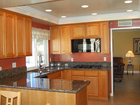 Remodeled Kitchen & Bathrooms!