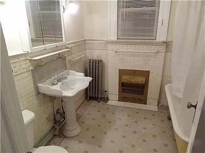 4th image of 27 W 90th St APT 2R