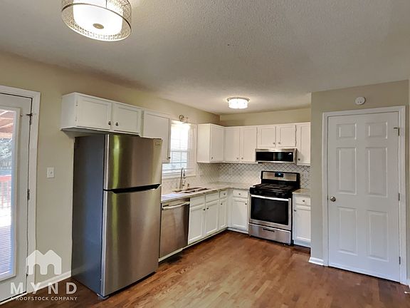 3rd image of 77 Wendy Way