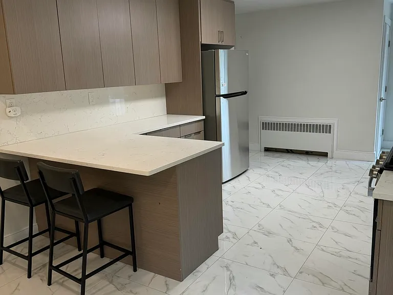 2025 Lesser Pkwy — Photo 7