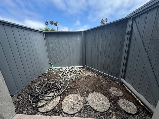 79 Antigua Ct — Photo 35