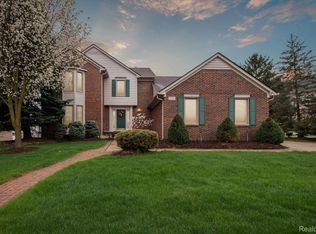 2014 Alfred Dr, Troy, MI