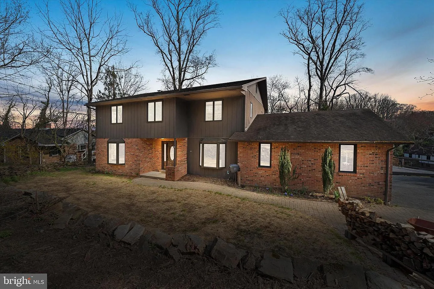 707 Pine Ridge Ln photo 1
