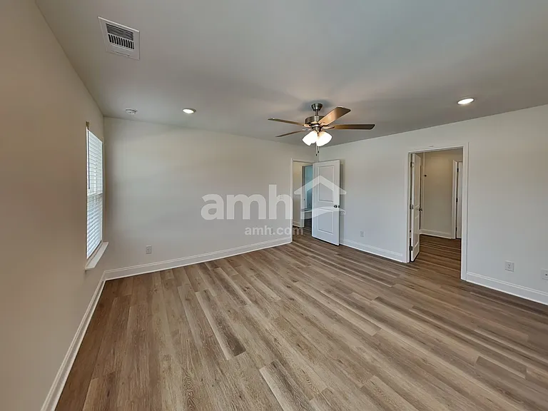 200 Argea Dr — Photo 10