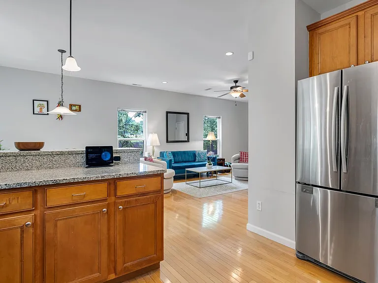 8018 Presidio Ct — Photo 10