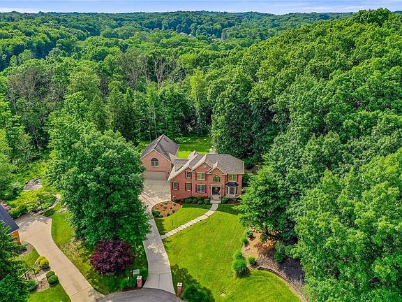 2nd image of 2032 Stillwater Dr