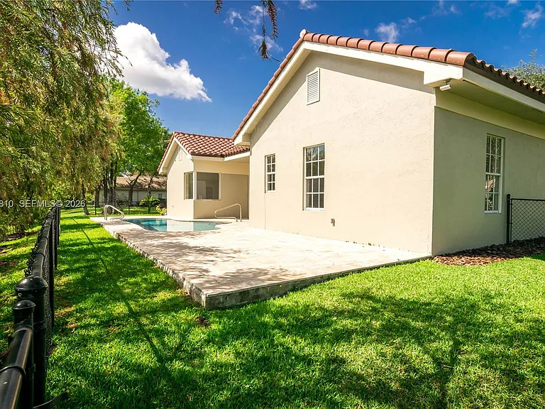 3799 Lancewood Dr — Photo 34