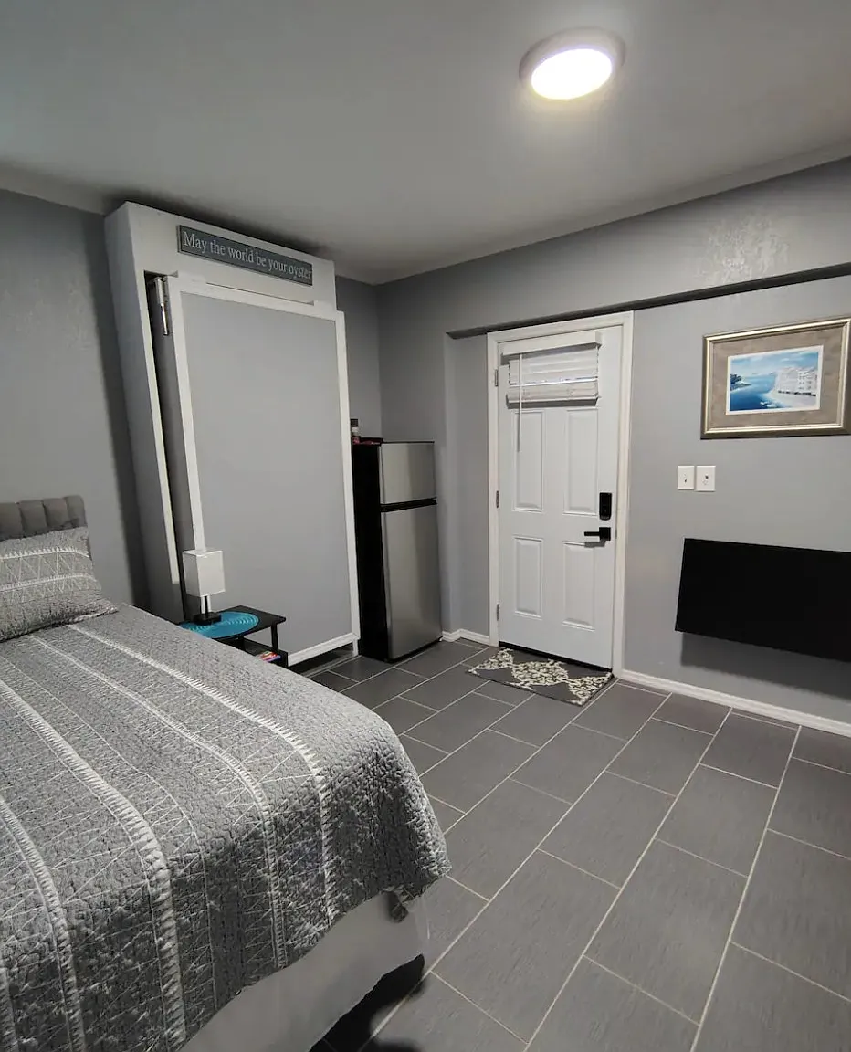 Studio, 400 sqft, $1,200 — Photo 4