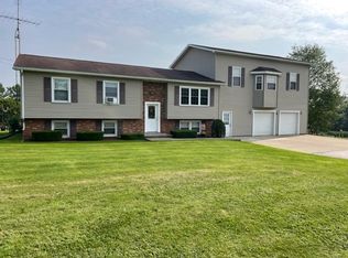 9961 Adamsville Rd, Hartstown, PA 16131