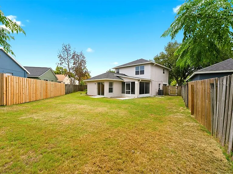 6048 Sand Key Ln — Photo 32
