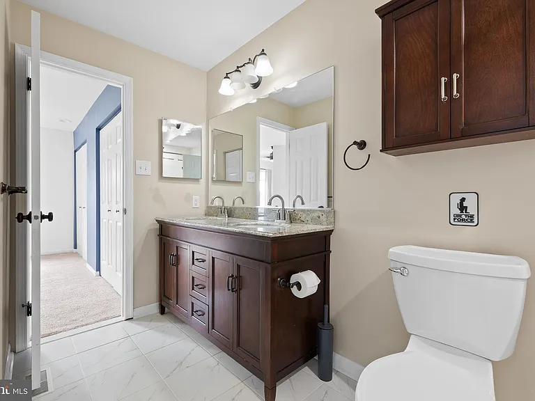 328 Countryside Ct — Photo 17