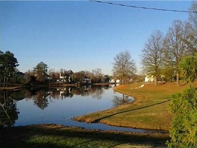 4th image of 200 Autumn Leaf Dr