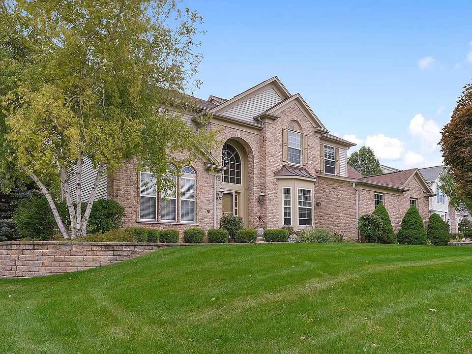1st image of 611 Saratoga Cir