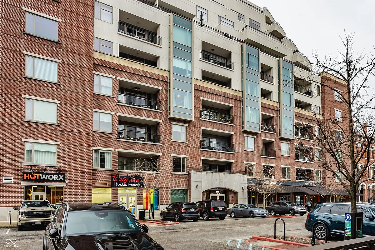 Building Photo - 333 Massachusetts Ave #305