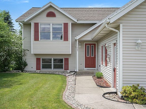 2nd image of 11485 Hunters Meadow Dr