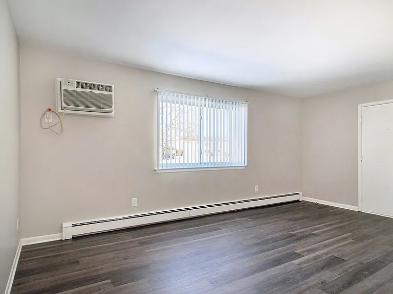 18638 Van Horn Rd #9 — Photo 8