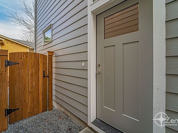 5th image of 4923 NE 2nd Ct