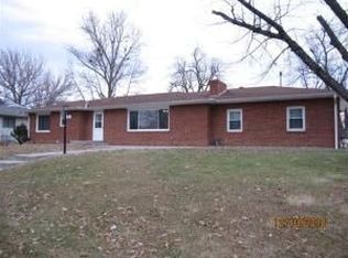 3301 Mueller Ln, Saint Joseph, MO 64506