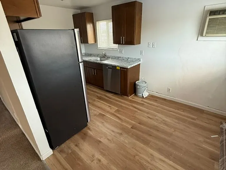 1590 Frisbie Ct — Photo 6