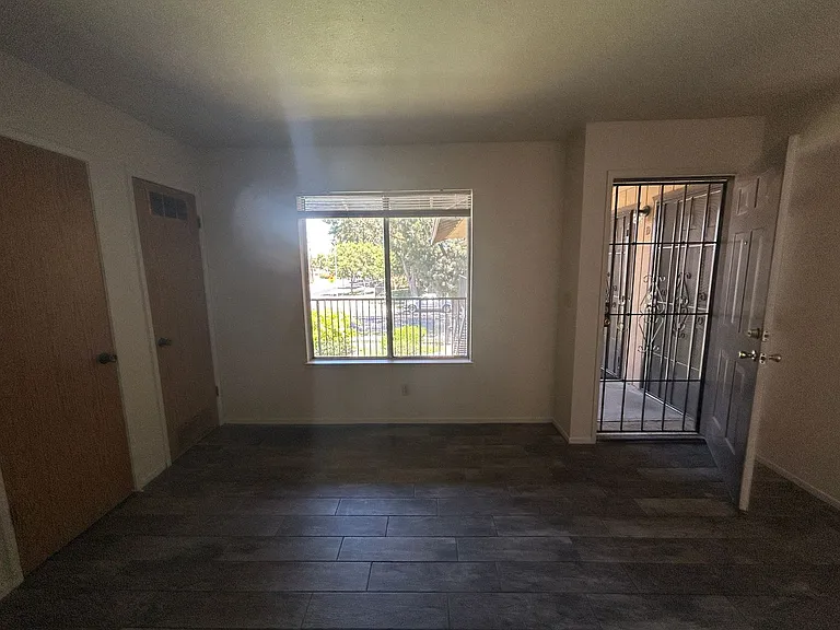 104 S Parsons Ave #E — Photo 13