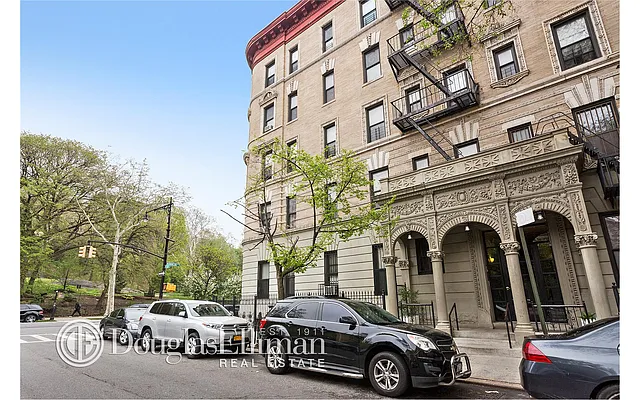 Sold by Douglas Elliman | media 17