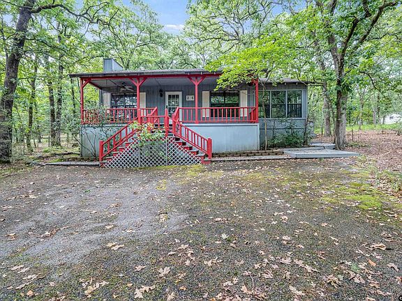 2nd image of 224 Blue Bird Ln