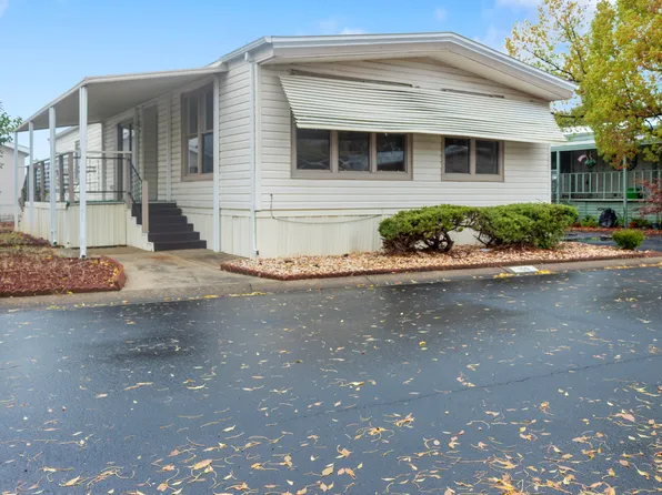 20350 Hole In One Dr Spc 155, Redding, CA 96002