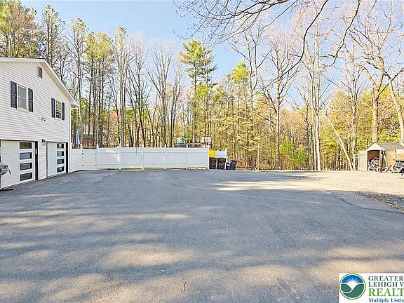 4th image of 268 Turkey Ridge Dr