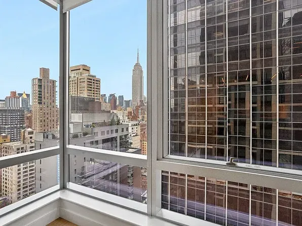 225 E 39th St, New York, NY